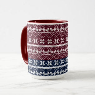 Scandinavische versiering op een blauwe, bordeauxr mok