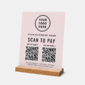 Scanner pour Payer Code QR Rose Dessus de Table (Angle)