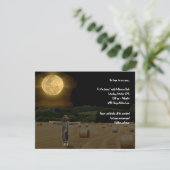 Scarecrow in het veld Hay onder de volledige maan (Staand voorkant)