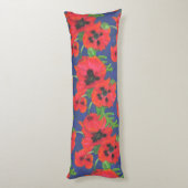 Scarlet Oriental Poppies Pattern on Blue Lichaamskussen (Achterkant (Verticaal))