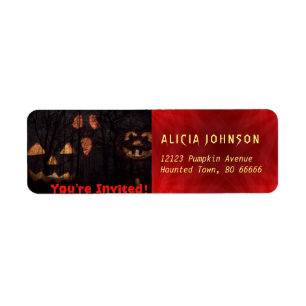 Scary Halloween night party met geesten in bos Etiket