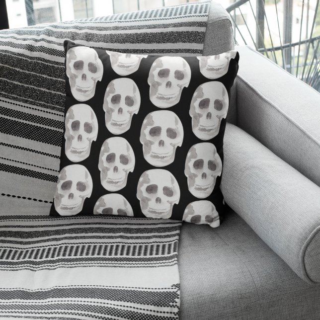 Scary Scull Black & White Pattern|Happy Halloween Buitenkussen (Creator heeft geüpload)