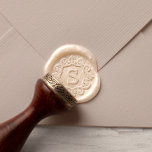 Sceau De Cire Autocollant Monogramme personnalisé de trame Vintage complexe<br><div class="desc">Un design de bordure vintage complexe encadre votre monogramme personnalisé. Nous avons rendu le cadre aussi audacieux que possible pour garder les lignes détaillées visibles. Un seul monogramme initial se trouve dans le centre et peut être utilisé pour le courrier mariage des couples, le courrier saisonnier d'une famille, ou pour...</div>