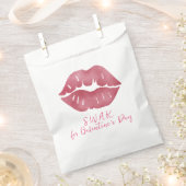 Scellé Avec Des Sacs De Faveur Kiss (Coupé)