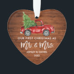 Scénario de pinceau de bois Premier Coeur de camio<br><div class="desc">Rustic Wood Modern Brush Script Notre premier Noël en tant que M. et Mme - Aquarelle Vintage Ornement de coeur de Camion rouge</div>