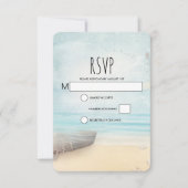 Scène de plage rustique avec carte RSVP de mariage (Devant)