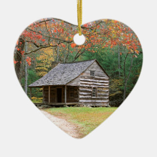 Scene Historic Log Cabin in Smoky Keramisch Ornament