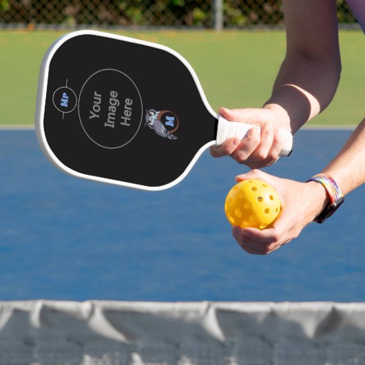Scène Owl Monogram Pickleball Paddle (Insitu)
