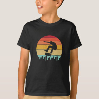  schaatsen boven de gebouwen t-shirt