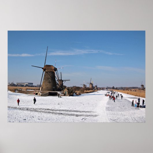 Schaatsen langs de windmolens in de winter poster (Voorkant)
