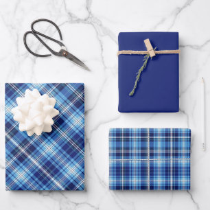 Schaduwen van blauw en wit plaid inpakpapier vel