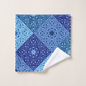 Schaduwen van een blauw patroon van badhanddoekjes bad handdoek (Wasdoekje)