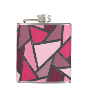 Schaduwen van roze gekleurd glas heupfles