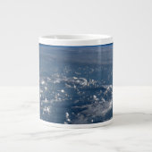 Schaduwen van wolken over het Filipijnse Zee Extra Grote Beker (Voorkant)