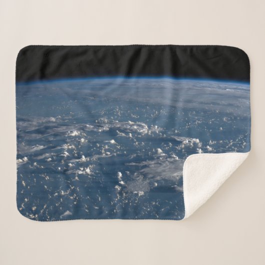Schaduwen van wolken over het Filipijnse Zee Sherpa Deken (Voorkant (horizontaal))