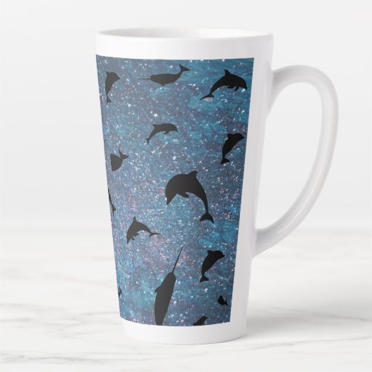 Schaduwvis haai walvis gradiënt kleurrijk sterrens latte mok (Rechts)