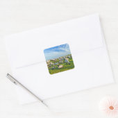 Schapen in het gras vierkante sticker (Envelop)