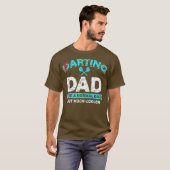 Schatje en pappie grappenmaakster dart pap t-shirt (Voorkant volledig)