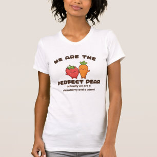 Schattig Aardbei- en Wortelpersonage-ontwerp T-shirt