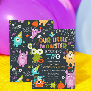 Schattig Halloween monstertje wordt twee Kaart