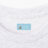 Schattig Kitten met Rugzak Blauwe Kleren Labels (Aangebracht)