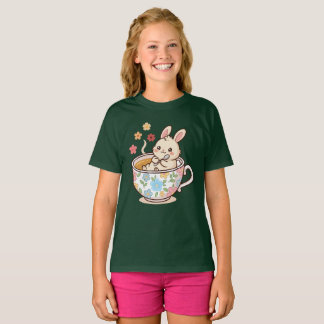 Schattig Konijn dat Ontspant in een Bloemige Theek T-shirt