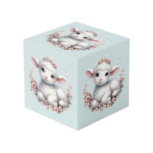Schattig Lammetje met Bloemenkrans Illustratie Kubus