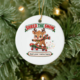 Schattig rendier dat sneeuw versnippert skateboard keramisch ornament