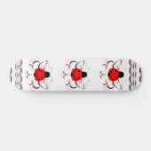 Schattige Artsy Heart Ladybug Skateboard Deck (Horizontaal)