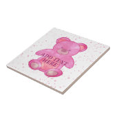 Schattige Baby Beer in roze aangepaste tekst Tegeltje (Zijkant)