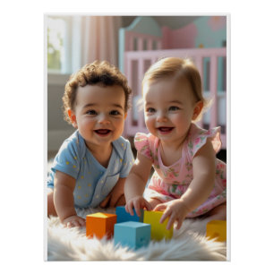 Schattige Baby Duo Spelen in een zonovergoten kind Perfect Poster