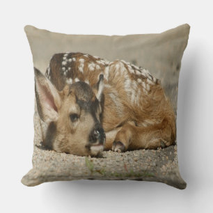 Schattige Baby Fawn Kussen