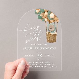 Schattige Beer, groene ballonnen, eerste verjaarda Acryl Uitnodigingen