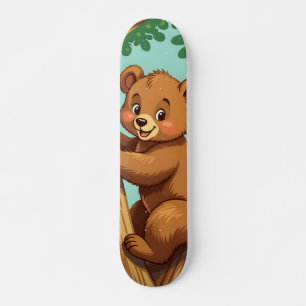 Schattige beer klimt in een boom skateboard