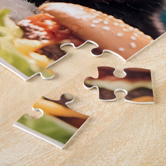 Schattige Bernerdoodle bij het Diner Legpuzzel (Zijkant)