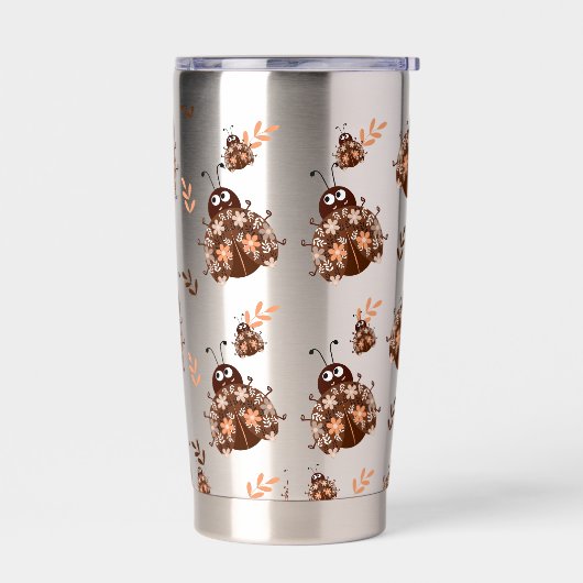 Schattige bruin en beige lieveheersbeestje en bloe geïsoleerde drinkbeker (Links)