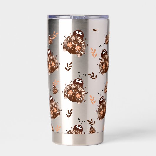 Schattige bruin en beige lieveheersbeestje en bloe geïsoleerde drinkbeker (Achterkant)