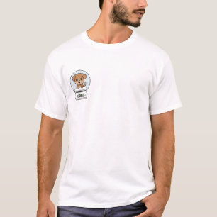 Schattige bruine puppy zittend op digitale weegsch t-shirt