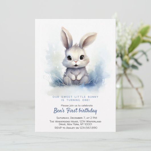 Schattige Bunny Blue Winter Custom Verjaardagsfees Kaart (Staand voorkant)