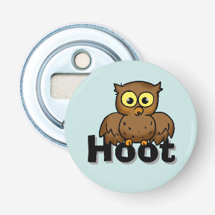 Schattige Cartoonuil zittend op Hoot-woordkunst Button Flesopener
