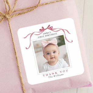 Schattige diepe blozende roze strik verjaardag bed vierkante sticker