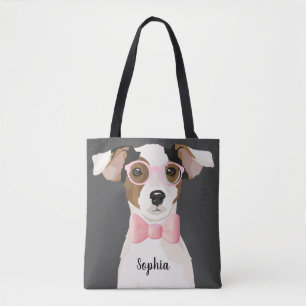 Schattige doodsbange hond met een bril en een stro draagtas