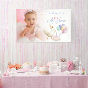Schattige Eén Domme Gans Foto Overlay 1e Verjaarda Spandoek