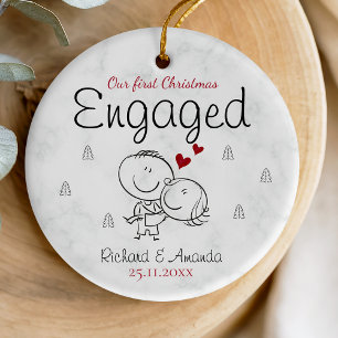 Schattige eerste Kerst verloving cartoony paar Keramisch Ornament