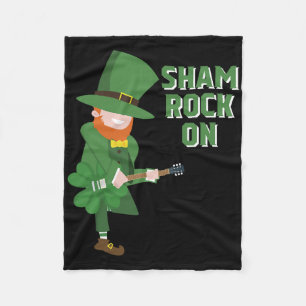 Schattige Elf die op Shamrock-gitaar speelt - St. Fleece Deken