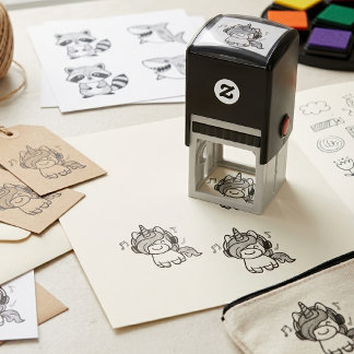 Schattige Gelukkige Kawaii Baby Eenhoorn met Kopte Zelfinktende Stempel