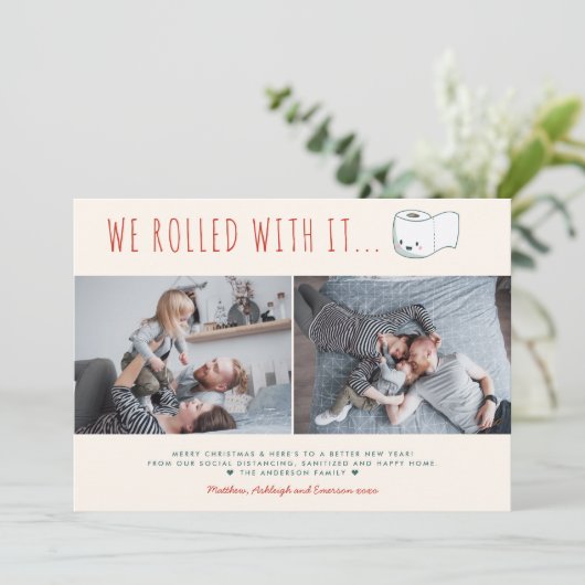 Schattige Grappig Kerstfeest We Rolled With It 2 F Feestdagenkaart (Staand voorkant)