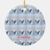 schattige grijze eekhoornsneeuwscène in wild keramisch ornament (Achterkant)