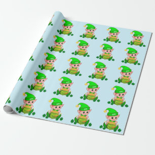 Schattige groene elf met een pot goud op lichtblau cadeaupapier