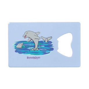 Schattige happy dolphins cartoon illustratie kredietkaart flessenopener